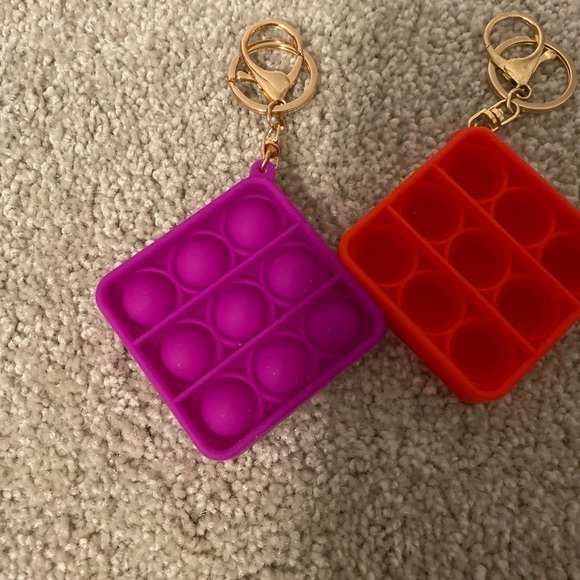 SET of 3 Pop Its - Picture 4 of 8